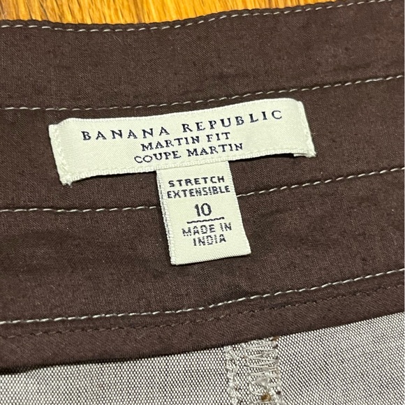 Light Gray Banana Republic Trousers, Size 10 - Picture 8 of 10